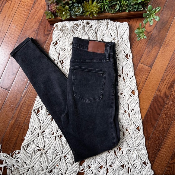 Madewell | 9” High Rise Skinny TALL - Picture 2 of 8